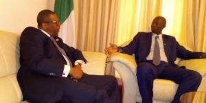 Le ministre de la Justice avec l'ambassadeur du Gabon au Nigeria