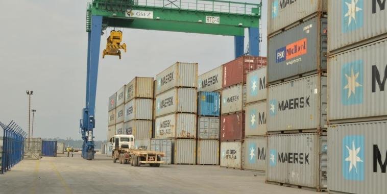 port-cargo port-cargo