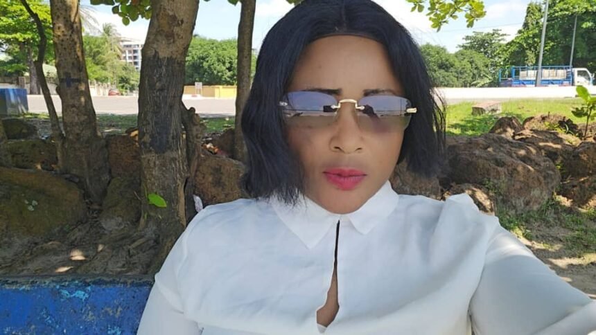 IMG-20250527-WA0326 Armelle Vicky MOMBO sacrée Super Leader de la Paix en Afrique