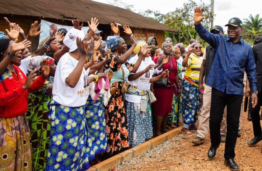 IMG-20251009-WA0598 Éditoriale – Gouverner par les actes : Quand Oligui Nguema redéfinit la proximité du pouvoir