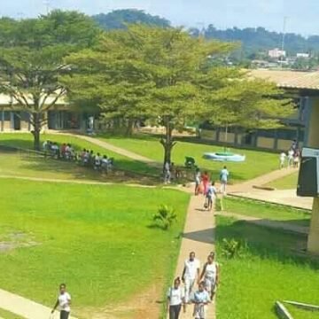 Cours suspendus dès samedi ? Un communiqué sème le doute