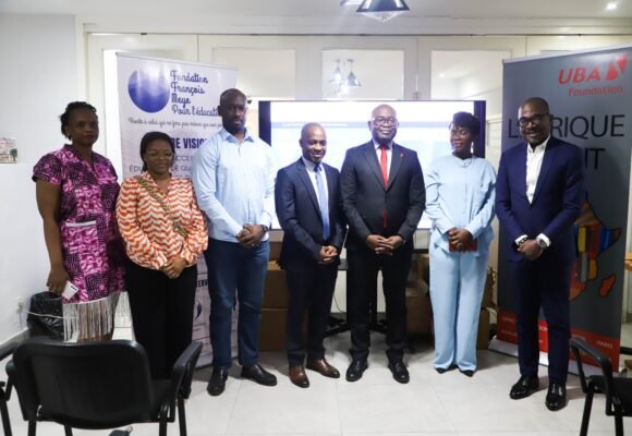 IMG-20260131-WA0488 600 livres pour réveiller le goût de la lecture chez les élèves : La Fondation UBA à l’action