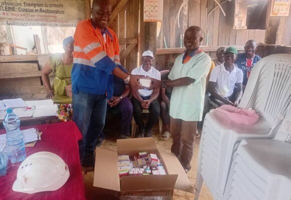 SETRAG : Un don de médicaments pour renforcer l’accès aux soins à Lifouta