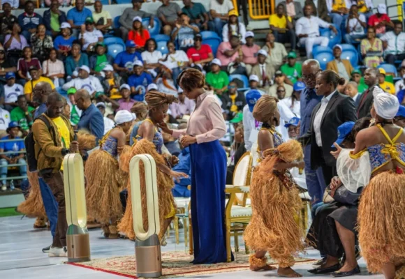 Fusion politique au Gabon : Qui se cache derrière ces alliances de dernière minute ?