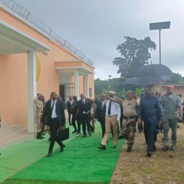 Maison d’arrêt pour mineurs de Port-Gentil : Brice Clotaire Oligui Nguéma plaide pour des infrastructures renforcées et une meilleure prise en charge Maison d’arrêt pour mineurs de Port-Gentil : Brice Clotaire Oligui Nguéma plaide pour des infrastructures renforcées et une meilleure prise en charge