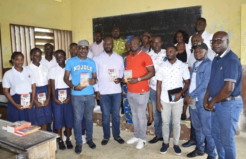 Moyen-Ogooué : UBA et la Fondation François Meye renforcent l’accès aux ouvrages scolaires