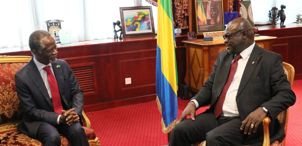 Audience : Michel Régis Onanga M. Ndiaye échange avec le Président de la CEPAG.