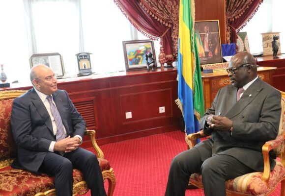 Audience :  Le Président de l’Assemblée nationale reçoit le Vice-président du Parlement Marocain.