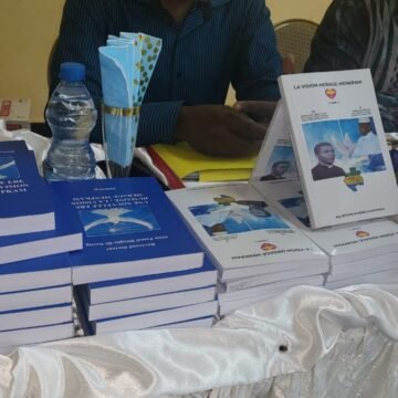 Libreville : Monseigneur Alain Pascal Bithehe-Bi-Nzeng dévoile deux ouvrages pour promouvoir la Vision Mebage Menkpam