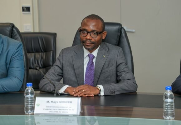 Exclusif / Gabon 24 : Comment transformer votre loyer de 200 000 FCFA en maison à vous ? Le ministre balance tout !