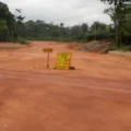 Route Yombi-Mandji-Omboué : le gouvernement hausse le ton face au faible rythme des travaux