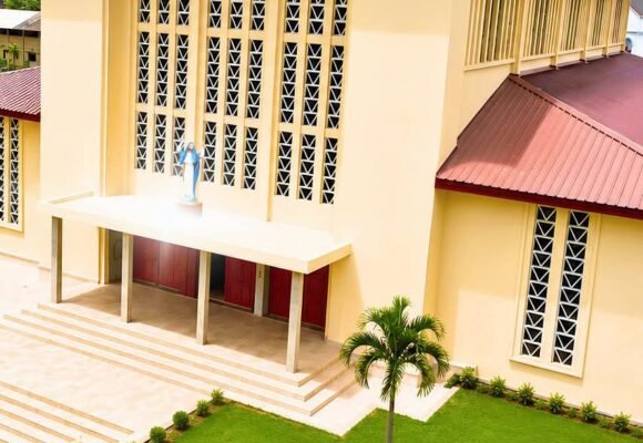 Réouverture de la Cathédrale de Libreville : le symbole d&rsquo;un renouveau pour l&rsquo;Église catholique gabonaise
