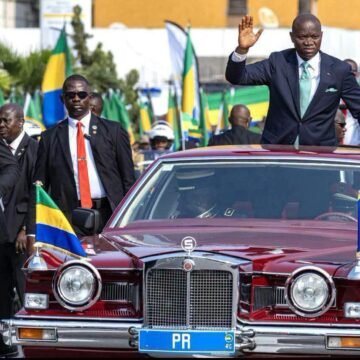 FB_IMG_1787054070206 Défilé du 17 août 2026 : La Stutz Royale, une voiture présidentielle vieille de près de 50 ans