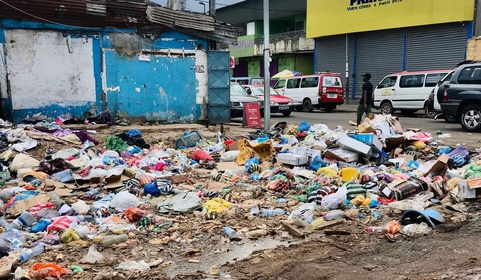 Grand Libreville : Au-delà du nettoyage des rues, et si la transformation des déchets devenait une nouvelle industrie au Gabon ?